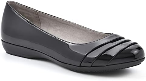 CLIFFS BY WHITE MOUNTAIN Women's Clara Flat, Black/Patent, 11 W | Image 2