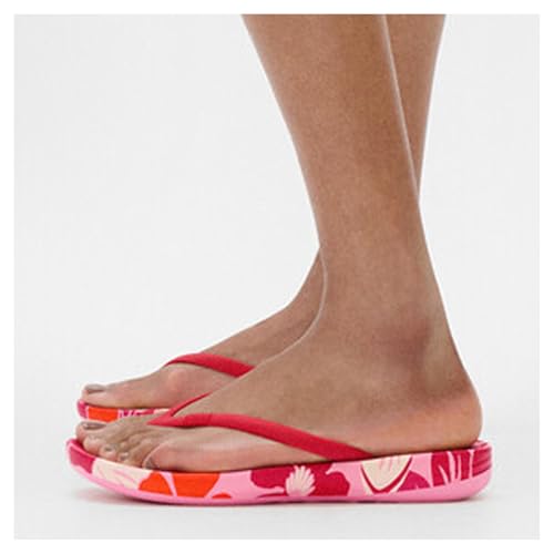 Image of FitFlop Womens iQushion Rubber Flip-Flops with Contoured Footbed for Walking, Lightweight Ergonomic Flip Flop Sandals with Arch Support and Foot Impact Pillows