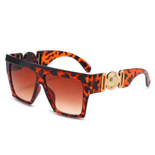 Lunettes de soleil surdimensionnées pour flâner en terrasse et briller sous le soleil