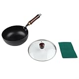 Casserole en fer martelé pour les repas de famille : cette casserole dispose d'un design martelé unique qui non seulement est superbe, mais aide également à répartir la chaleur uniformément pour de meilleurs résultats de cuisson.