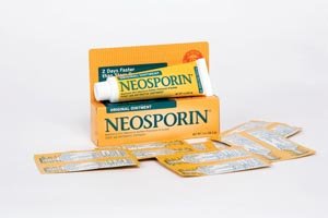 Johnson & Johnson 23737 Neosporin Ointment, 1 oz. Tube, UPC#3-0081-0730-87-7 (Pack of 6)