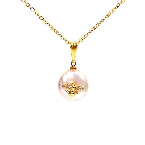 Collier perle baroque d'exception et détails diamants étoiles célestes