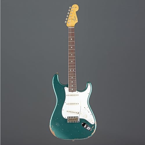 Fender ’65 Stratocaster Relic RW Sherwood Green Metallic #132994 – Guitare Électrique - Les Beatles, Paul McCartney, John Lennon, RIngo Starr, George Harrison Fender '65 Stratocaster Relic RW Sherwood Green Metallic #132994 - Guitare Électrique – Image 3