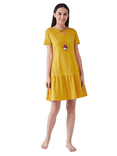 Image of Miss Chase Women's Maroon Round Neck Short Sleeve Solid Comfortable Regular Length Dress with Pockets