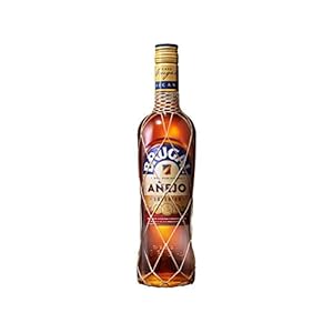 Brugal Añejo Premium Rum, milde Aromen mit Holznoten und Kokos für ausgewogene Drinks, 38% Vol, 1 x 0,7l