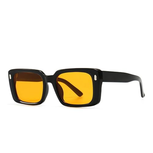 Lunettes de soleil rectangulaires rétro femme : l'accessoire géométrique des années 90