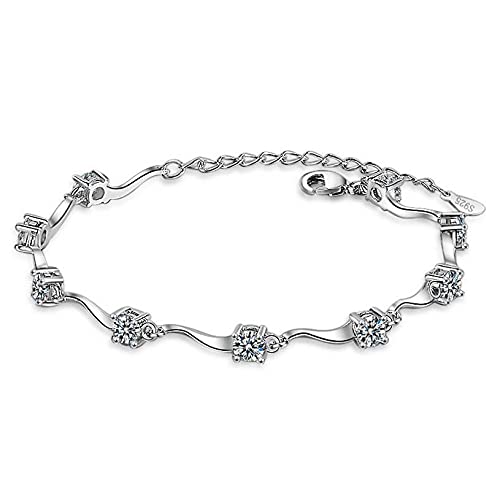 Bracelet dame raffiné avec charms et pierres de cristal pur