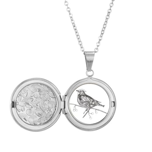 Médaillon oiseau et sa ligne volante pour sublimer votre tenue