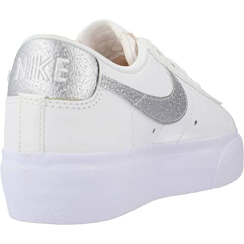 Image of NIKE Women's Flex Supreme TR 5 Cross Training Shoe