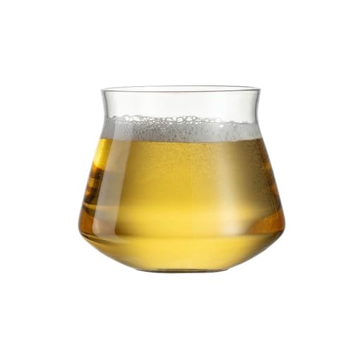 Vaso de cerveza artesanal con degustación sin pies, taza de café para whisky, fondo plano