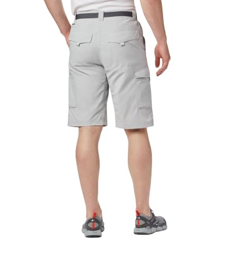 Image of Columbia Men's Regular Fit Shorts (AM4723 Cypress Heather Camo Print 40)