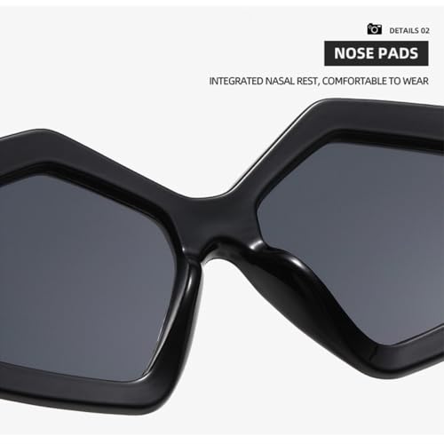 Lunettes de soleil de forme diamant avec motif serpentin et verres miroir
