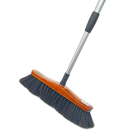 Peggy Perfect Premium Stubenbesen, Zimmerbesen mit Rosshaar Besatz in edlem klassischem Design inklusive Teleskopstiel mit Aufhänge Öse. Gefertigt aus zertifiziertem, hochwertigem Buchenholz