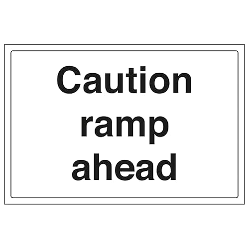 Panneau de sécurité Caution Ramp Ahead plastique rigide paysage