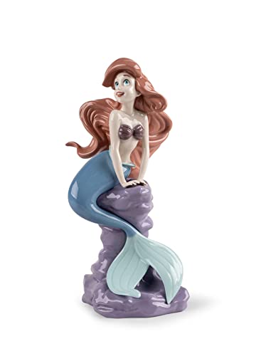 Creazione porcellana riproduzione fedele Ariel, la star del film Disney La Sirenetta.