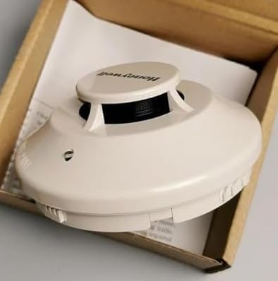 1PCS New TC806B1076CDN Photo Detection Principle Detector