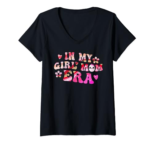 In My Girl Mom Era Baby Girl Announcment Camiseta Cuello V