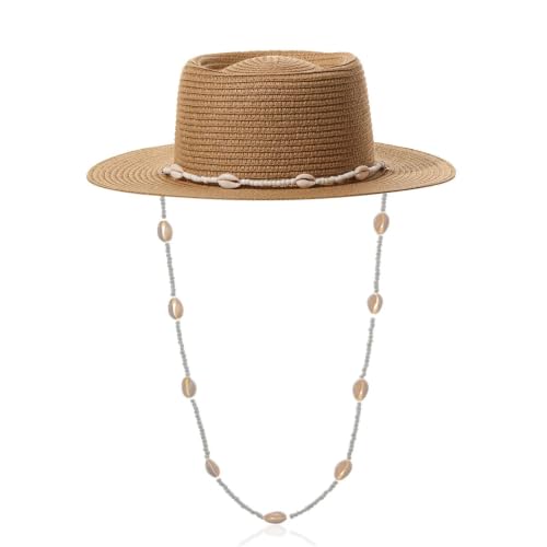 Chapeau paille femmes et collier de coquillages pour célébrer la douceur de la plage voyage
