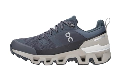 Image of On Women's Cloudwander Waterproof Sneakers