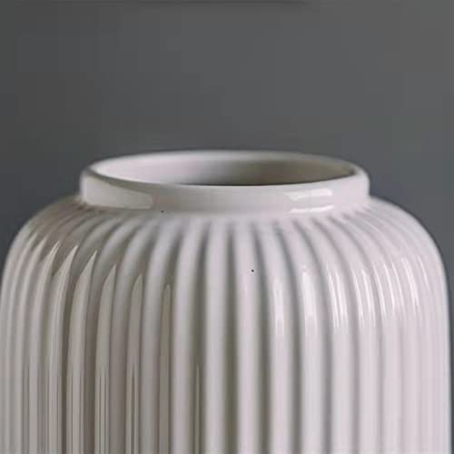 Vase de fleurs vert petit modèle pour sublimer une table basse - 4