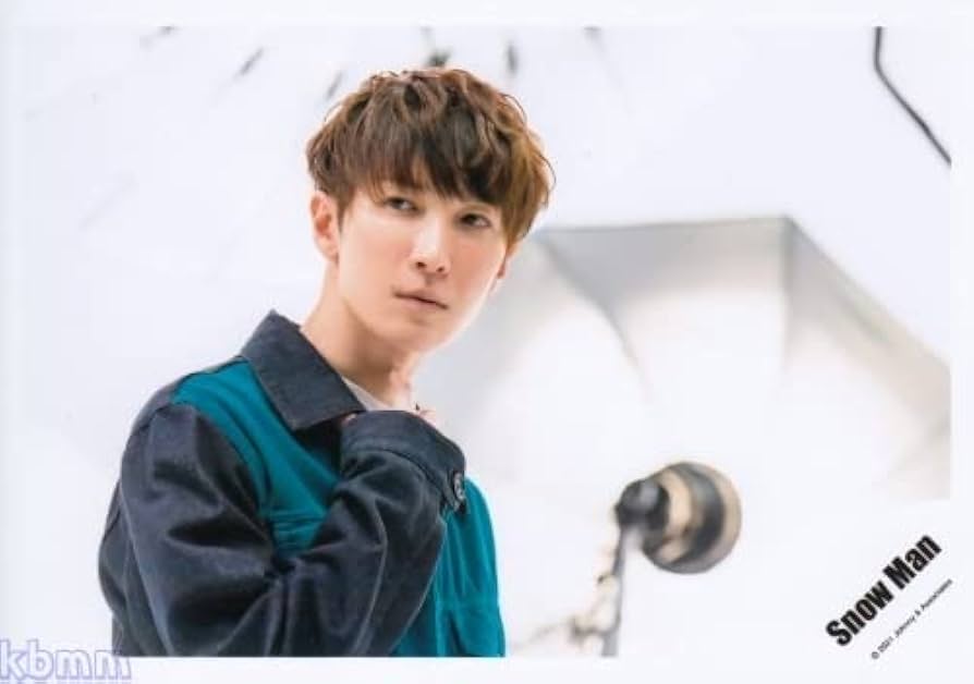【値下げ】渡辺翔太 公式写真190枚セット Amazon.co.jp: Snow Man 公式 生 写真（渡辺翔太）SM00867