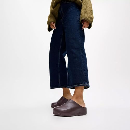 FitFlop Women's Shuv Tumbled-Leather Clogs Mule2