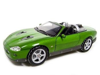 Amazon.com: 1/18 Scale Diecast Jaguar XKR Bond Car From 