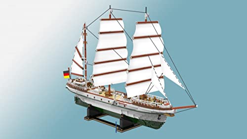 BlueBrixx Pro 104471 - Segelschulschiff Gorch Fock aus Klemmbausteinen mit 4007 Bauelementen. Kompatibel mit Anderen Klemmbausteinen. Lieferung in Originalverpackung Cover