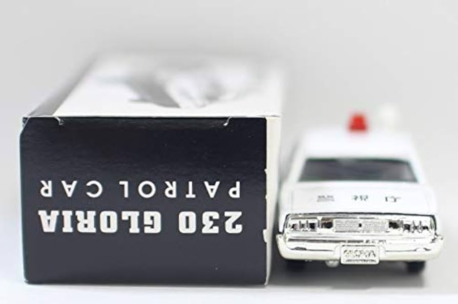 トミカイイノ特注NO.85 ニッサングロリア230型パトロールカー 3台セット IMG_9935.jpg