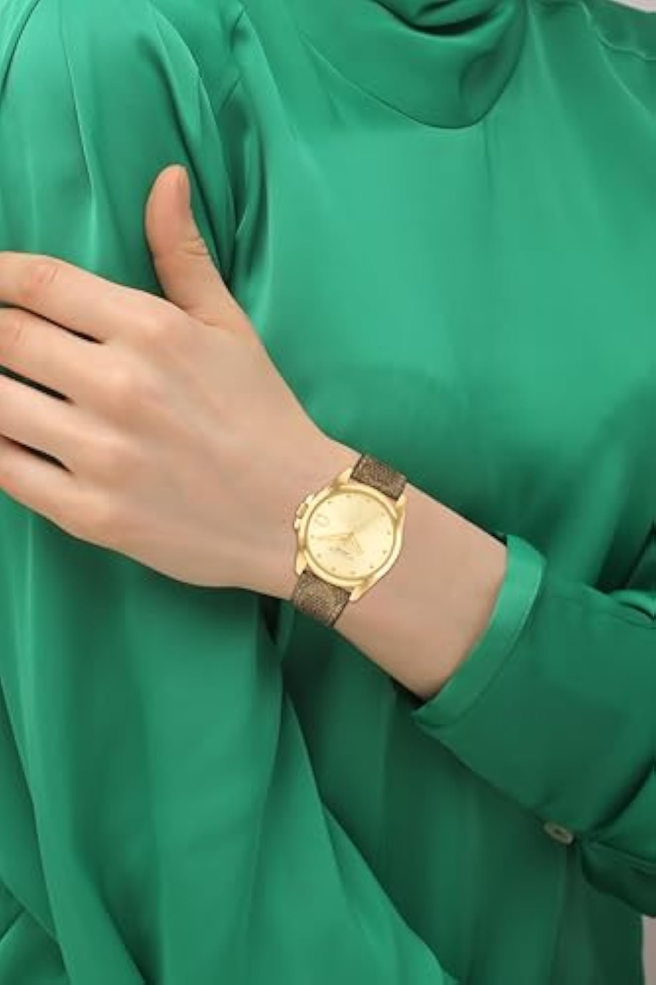 Women's Greyson Qtz Basic Champagne Round Dial Watch