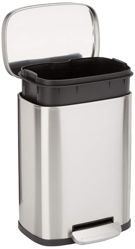 Amazon Basics - Bote de basura pequeño de 5 litros/1.3 galones, con pedal de cierre suave, acero inoxidable, 7.3 x 8.5 x 11.8 pulgadas