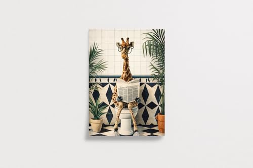 WBdesignz Lustiges WC-Poster - Giraffe mit Brille liest Zeitung auf Toilette - Ironische, humorvolle Wanddeko für Gäste-WC, Badezimmer oder Toilette (DIN A4 - ohne Rahmen)