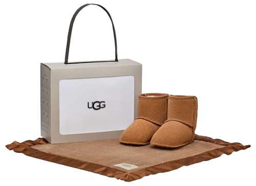 UGG Unisex-Baby Classic and Lovey Gift Set Fashion Boot