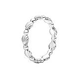 ring muschel Dieser handveredelte, kombinierbare Ring aus Sterling-Silber trägt eine Reihe Muscheln, akzentuiert von kleinen Perlen aus Sterling-Silber, die ihm eine schöne Struktur verleihen