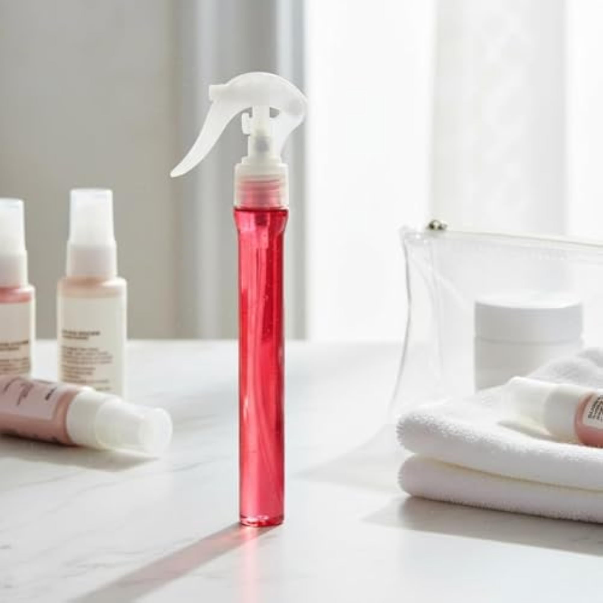 Transparent Thumb Spray Bottle for Hairdressers