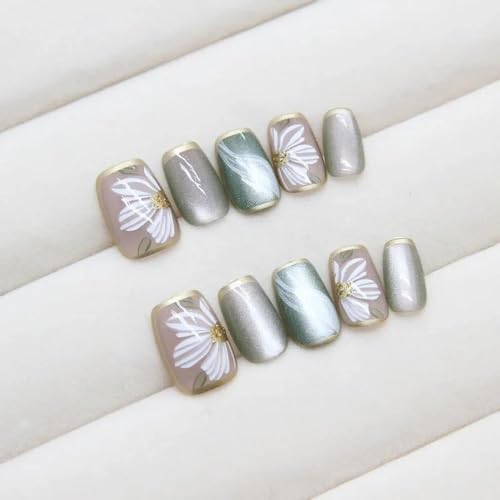 Faux ongles courts oeil de chat : la solution amovible pour ongles abîmés ou courts