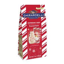 Ghirardelli Holiday Peppermint Bark Snowmen Tween Bag - 4.7oz/ �M���f���z���f�C�y�b�p�[�~���g�o�[�N�X�m�[�}�� (���Ԍ���) 134g [���s�A���i]