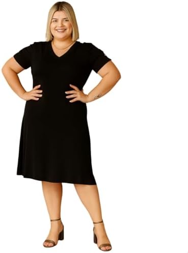 Vestido Feminino Oversized Plus Size com Decote V e Fenda 47824.C...