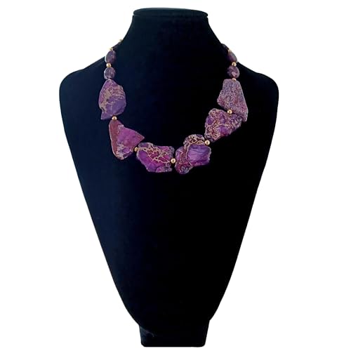 Collana corta girocollo diaspro imperiale, con grandi pietre piatte viola sul davanti, stile boho chic, bijoux grande e particolare.