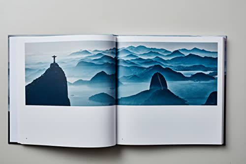 Rio Visto de Cima | Rio seen from above (PT/ING)