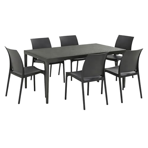 set da pranzo composto da tavolo e sedie