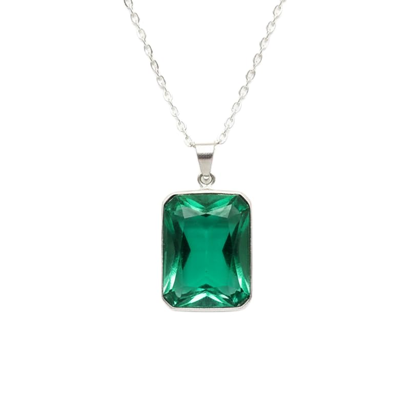Pendentif en quartz vert naturel avec sa chaîne câble de 45cm