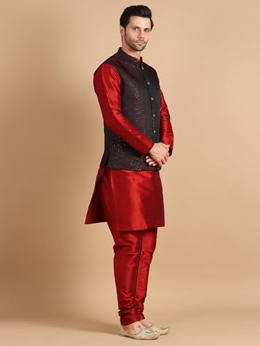 Image of men's Silk Blend Kurta Pejama & Waistcot Set