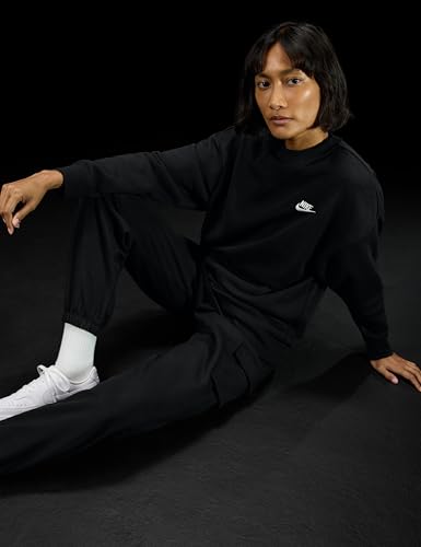 Nike Women's Sportswear Club Fleece Loose Crew-Neck Sweatshirt2