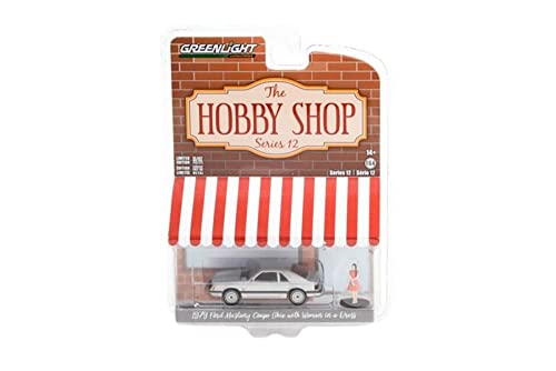 Modelo 1979 Ford Mustang Coupe Ghia a Escala 1:64 miniatura 3
