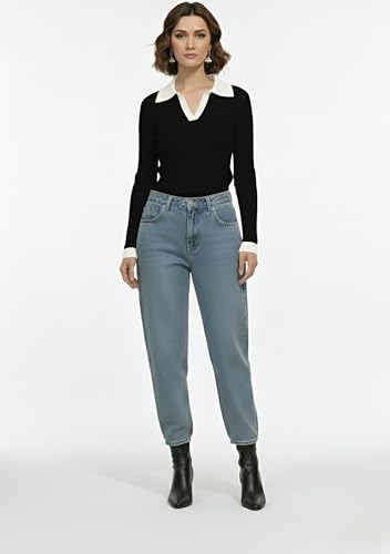 Image of Women's Slim-Fit V-Neck Top with Contrast Collar - High Elasticity Versatile Outfits, Everyday Fashion