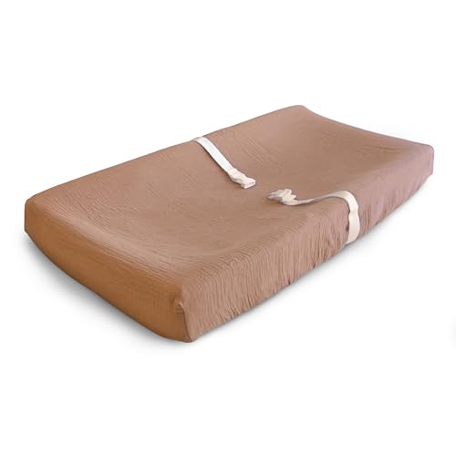 Image of mushie Extra Soft Muslin Fitted Changing Pad Cover (Natural)