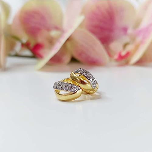 Brinco Argola com um Elo Liso e Outro Trabalhado em Zircônia Folheado em Ouro 18k
