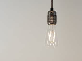 Basics Lot de 2 Ampoules LED E27 7W Blanc Chaud Filament