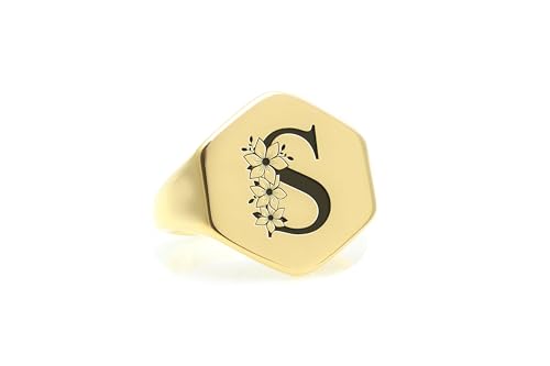 Bague lettre en or et fleurs : un bijou gravé d'exception